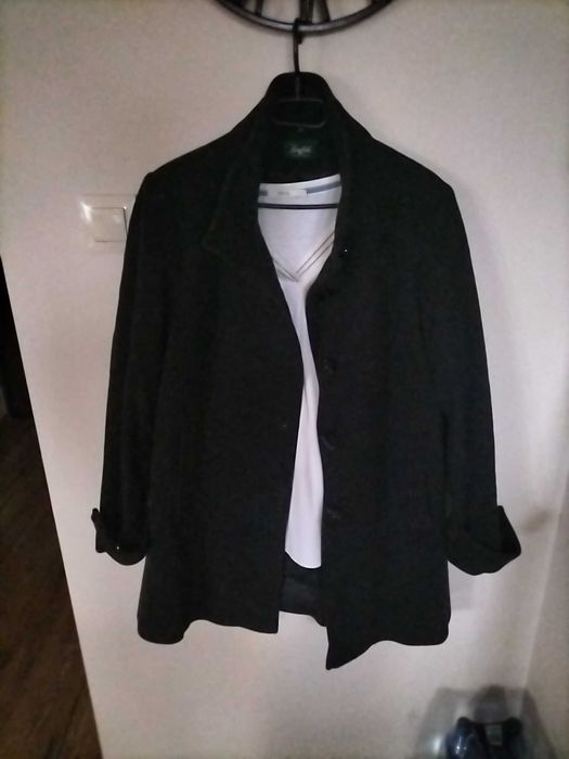 Wełniany plaszczyk damski