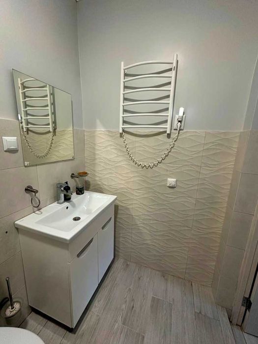 Продається будинок у центральній частині міста