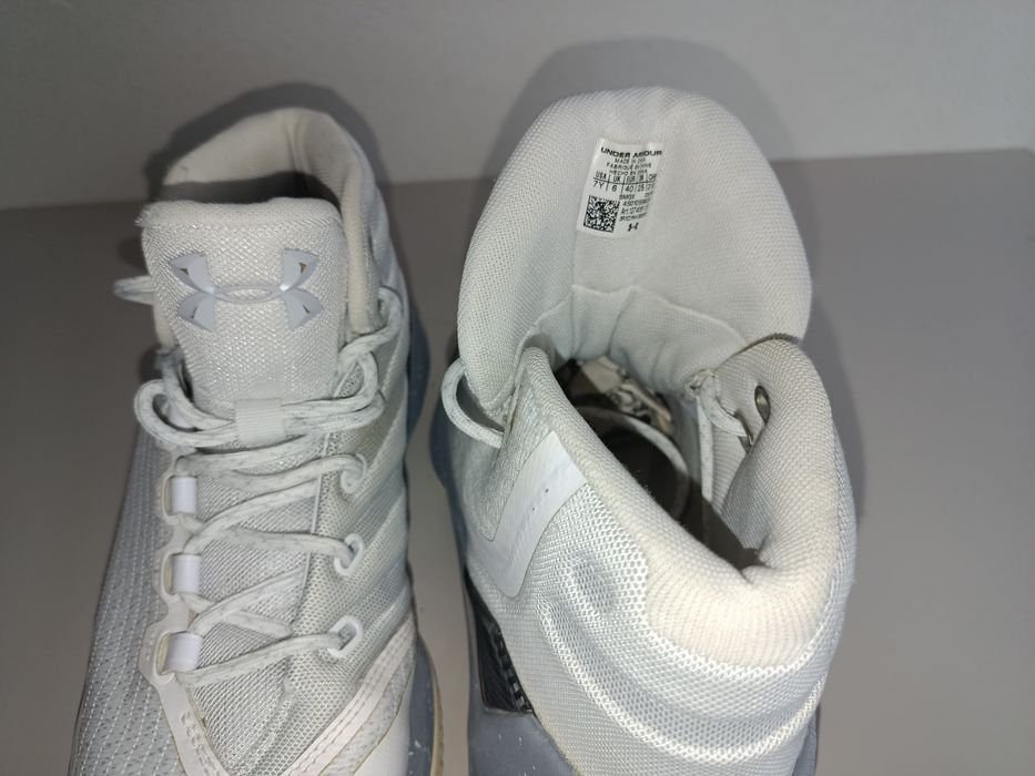 Under Armour nr 40--26 cm