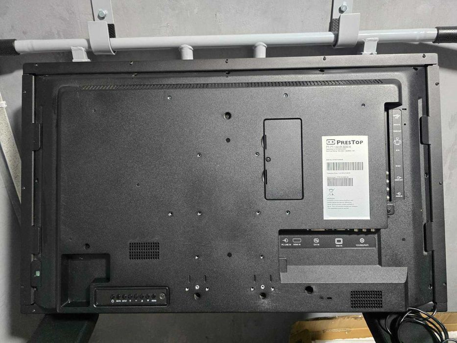 Сенсорний монітор Philips 32". Б.В. тач скрин