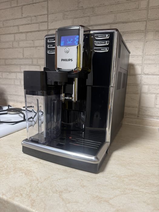 Кавомашина Philips Latte Go Saeco EP5960 series 5000