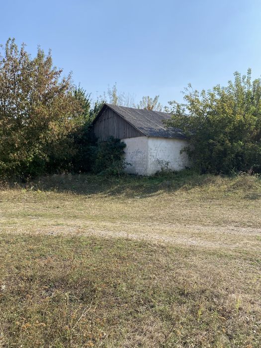 Майновий комплекс будівель 2750 м.кв