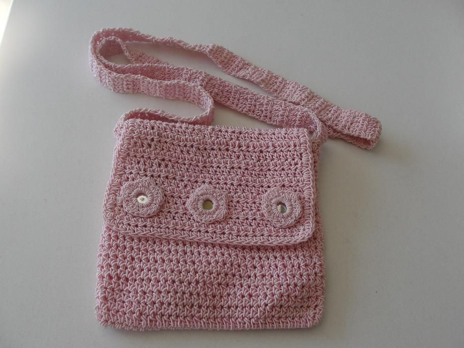 Mala de renda rosa