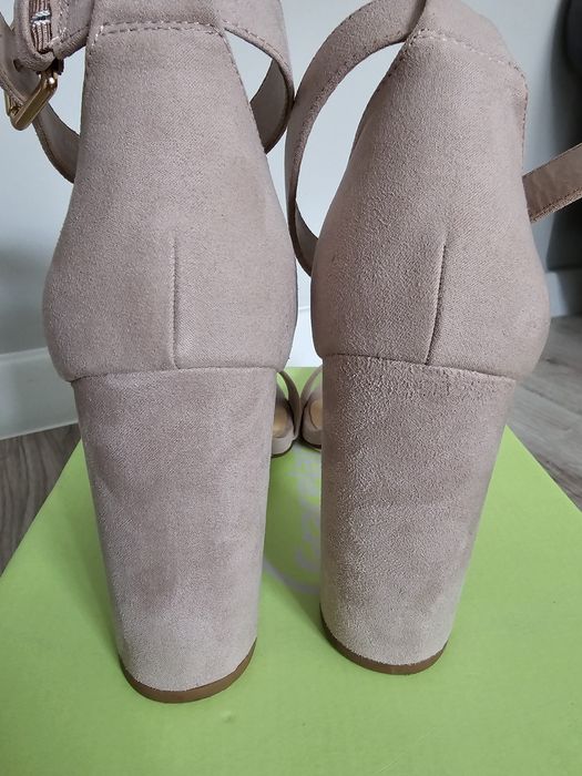 Sandałki Deichmann Graceland różowe na obcasie sandały