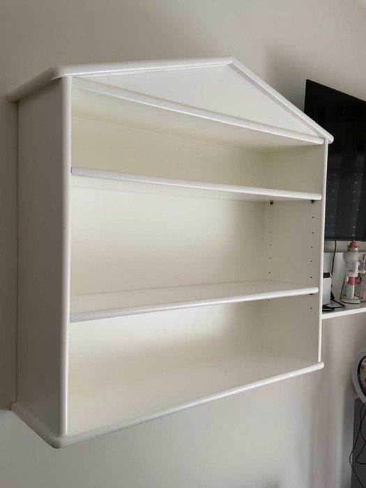 Casinha de madeira lacada branco mate