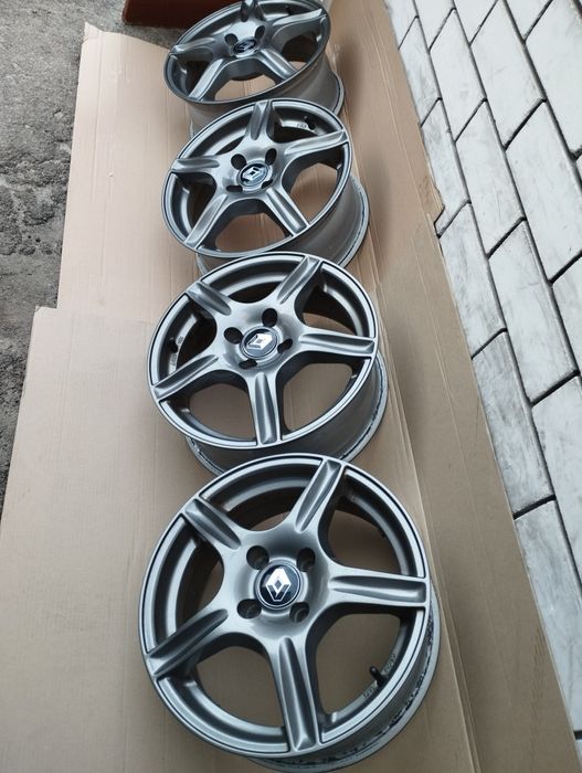 R15 4 100 диски Renault/Germany.