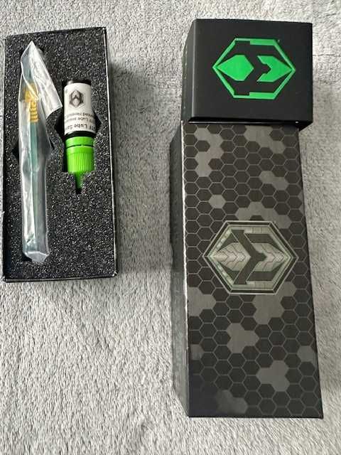 Heretic Manticore X Bounty Hunter Camo Carbon