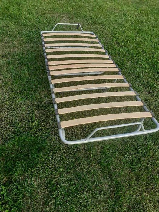 Łóżko polowe 90z190 na kółkach