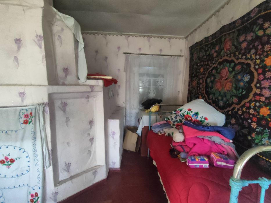 Гарний будинок під житло в селі Горбове