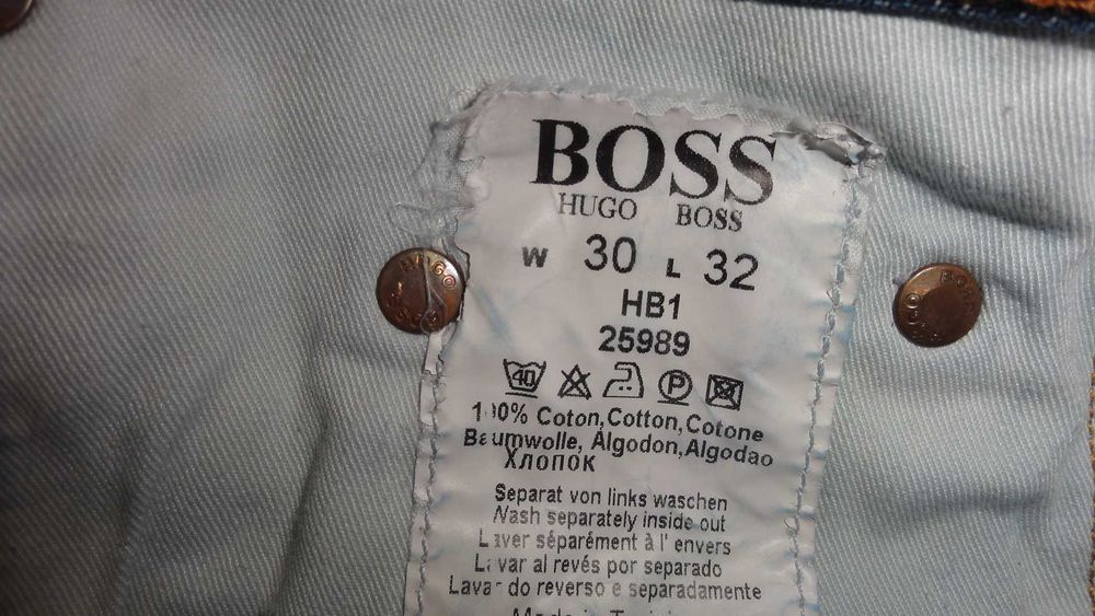 HUGO BOSS W30 L32 spodnie jeans