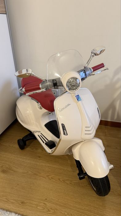 Vendo vespa criança