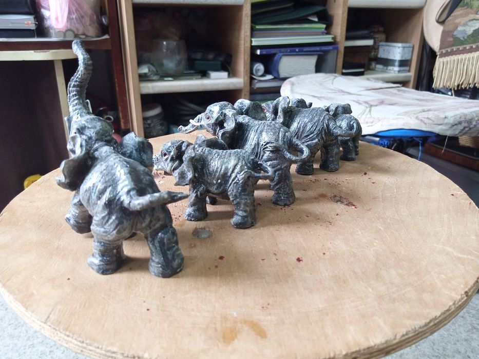 Слони встатуетки 5 шт .