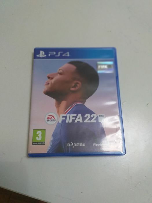 4 jogos de ps4 .....