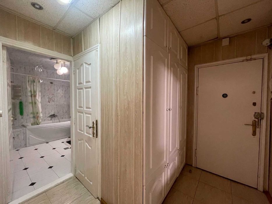 Продаётся просторная квартира   на  Черёмушках