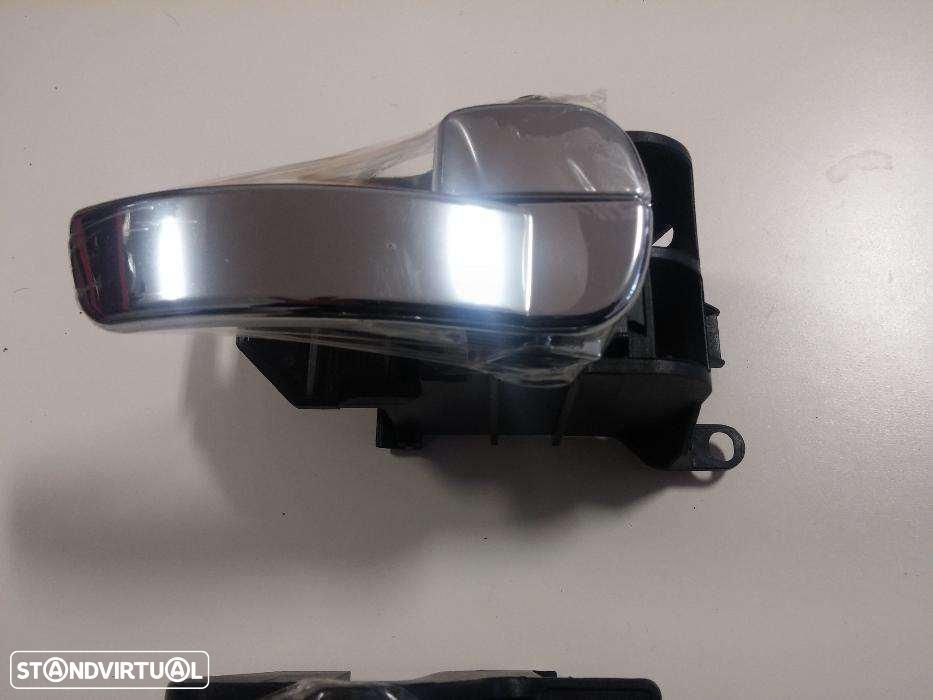 Puxador  muleta interior porta esquerdo / direito  nissan navara D40 2005 a 2015 (novos)