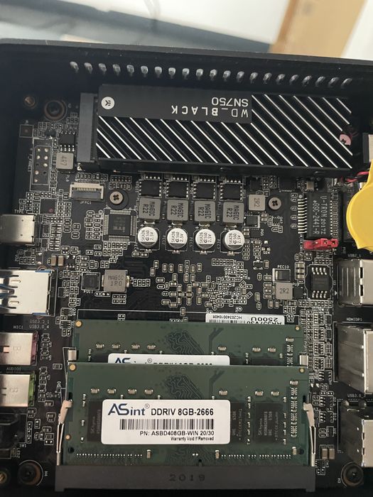 T-Bao TBOOK MN25 Ryzen 5 2500U 16/512GB Vega 8