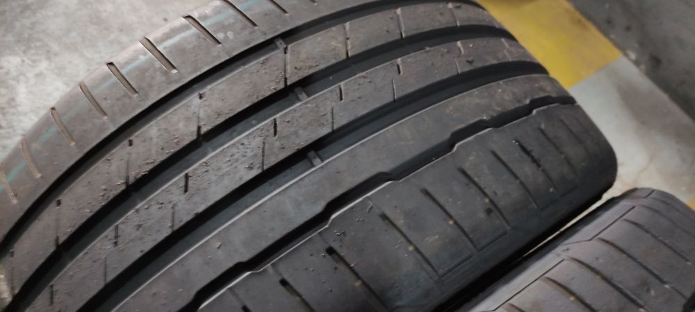 Pneus 285/30/22 hankook semi novos