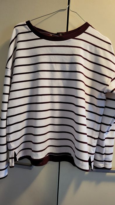 Sweter w paski marki Massimo Dutti