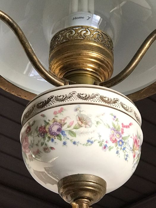 Candeeiro de teto em porcelana e latão