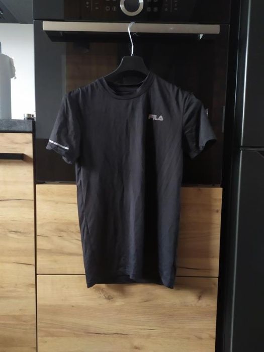 Czarna koszulka sportowa Fila S/M