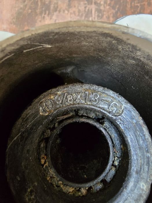 Śruba Yamaha 10 3/8 x 13-G