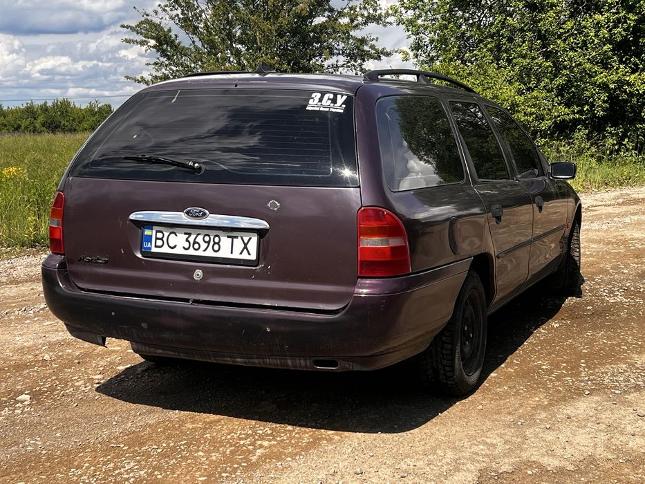 Ford Mondeo 1.8 бензин