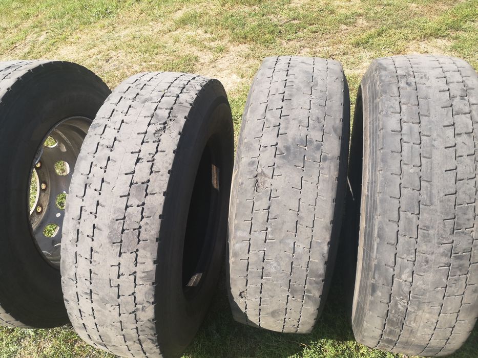 Шини 315/ 70 r22 5 запаска