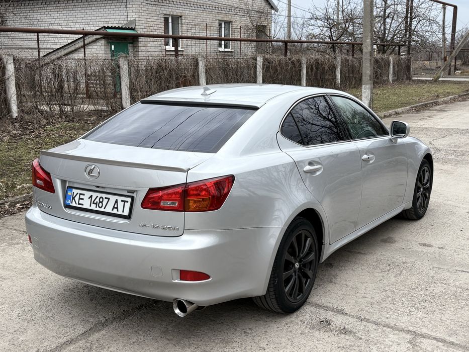 Шикарный Lexus IS 250