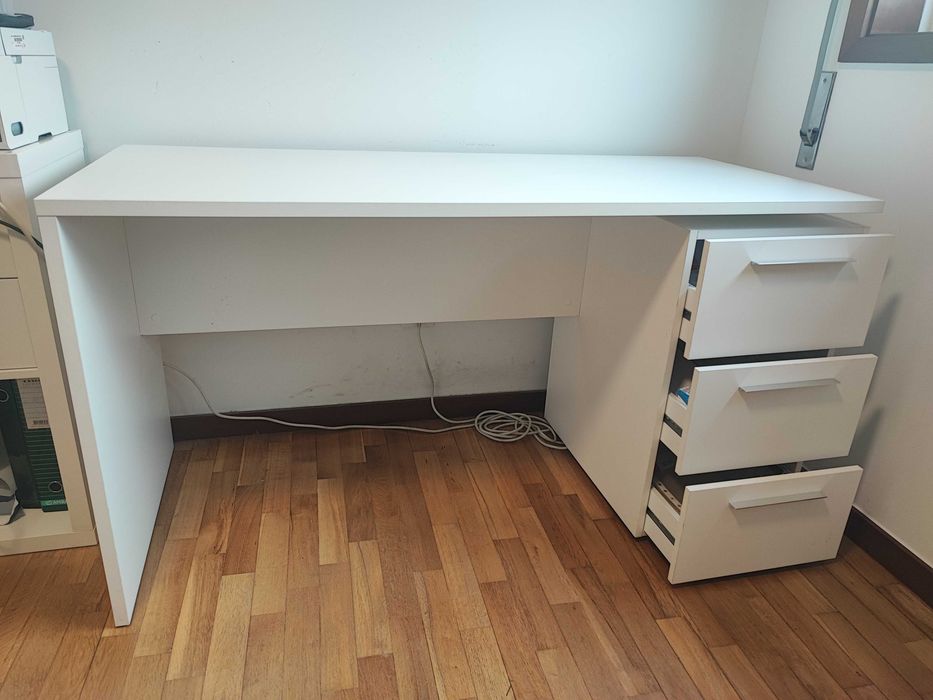 Secretaria + Cadeira Escritório