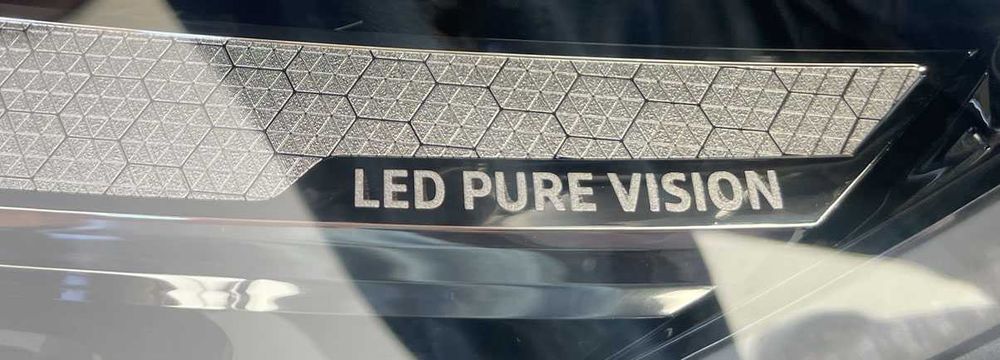 otica frontal ESQ renault megane IV . fase 2 - Full LED