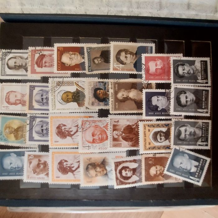 Продам альбом марок різних країн і тематики