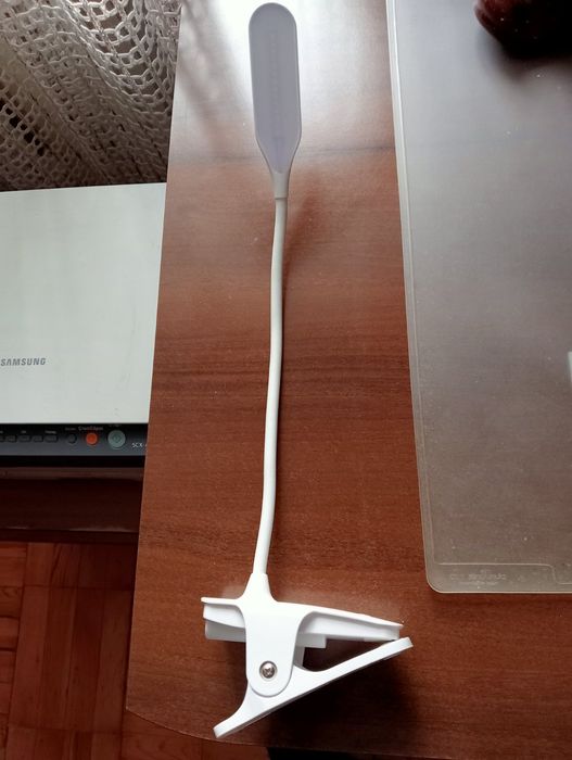 Лампа  - прищепка, LED,беспроводная.