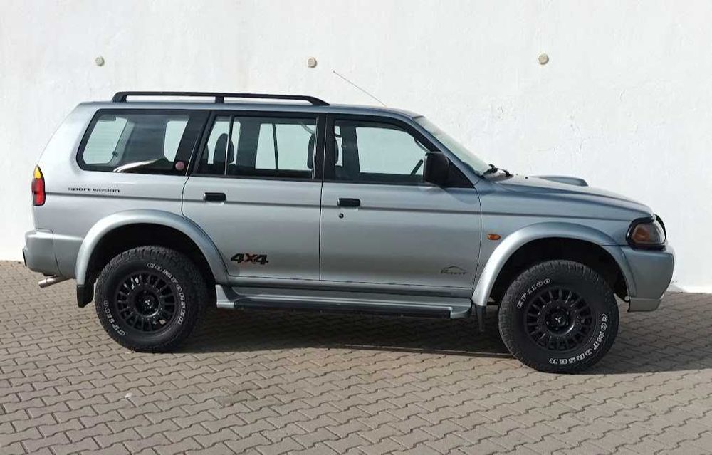 Mitsubishi Pajero Sportwagon 2.5TD GLS