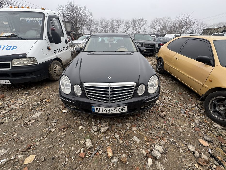 Продам Mercedes E class 2008 год