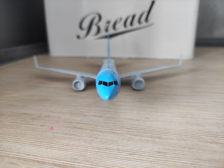 Model  Boeing 737