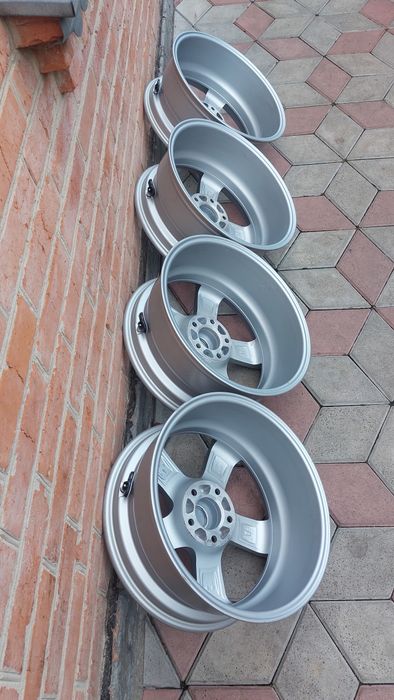 Диски Dezent R17 5x114,3 ET40 J7,0 ЦО: 71,6 мм Renault Toyota Lexus Honda Mazda Hyundai KIA Mitsubishi Nissan Jeep