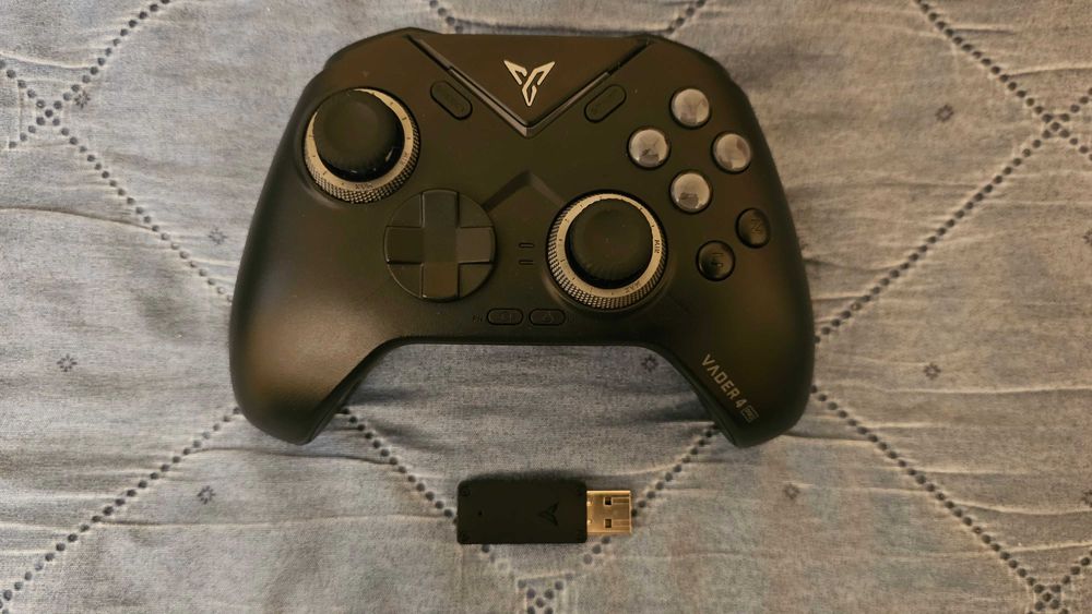 Kontroler FLYDIGI Vader 4 Pro Czarny