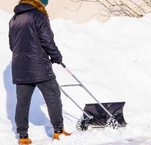 Снегоуборочная лопата на колёсах скрепер ковш для снега 660мм