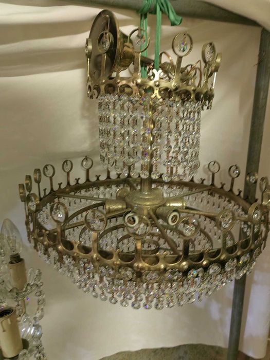 6-Light Chandelier425425575315384321