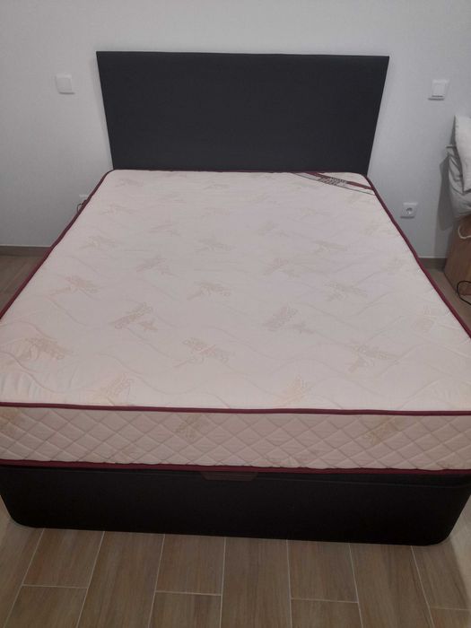 Cama box, dois meses de uso na garantia