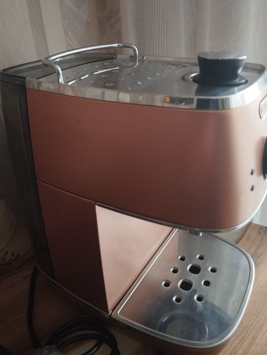 Кава машина delonghi