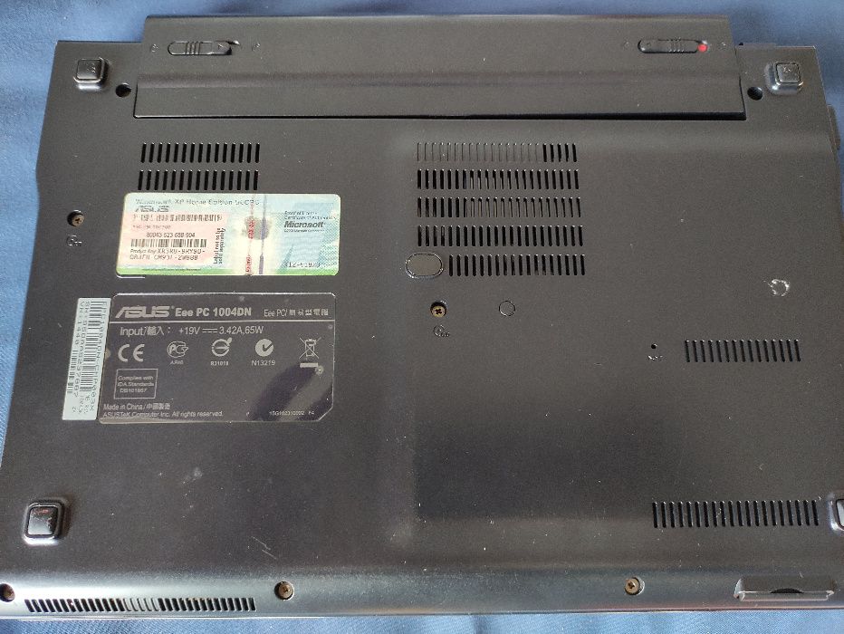 Portátil Asus EEE PC 1004DN64409427086083122