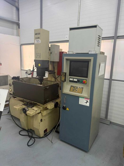Máquina de Eletroerosão por Penetração ARISTECH LS-350 EDM