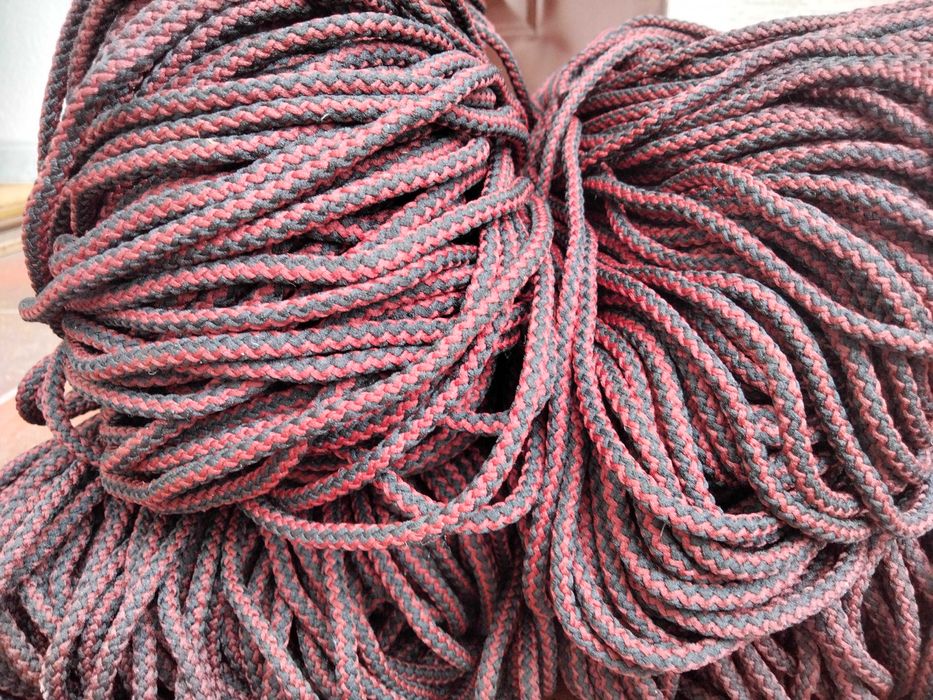 sznurek  pomidory plantacje sady ogrody itp