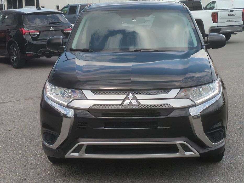 Mitsubishi Outlander      2019