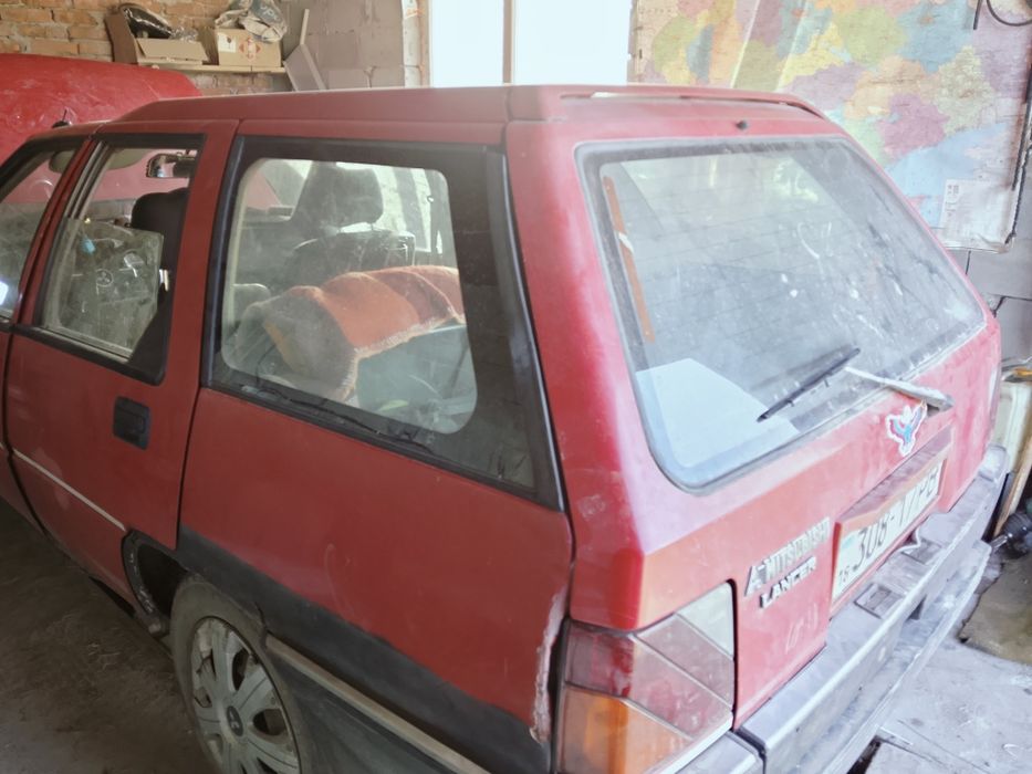 Мітсубісі лансер