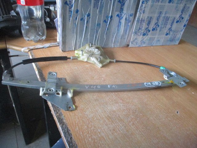 Elevador vidros frente direito VOLVO V40 Combi (VW)