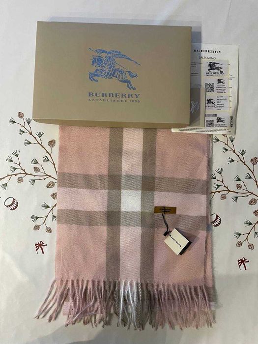 Шарф Burberry в клітинку рожевий