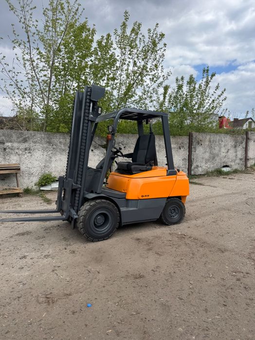 Погрущик дізель Forklift 35 HfD