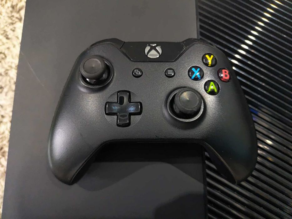 Xbox One Fat 500 Gb + 5 GIER